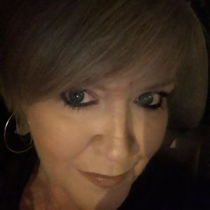 Meet your Posher, Connie